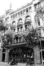  Aufstockung der Casa Thomas, 1912, Barcelona 